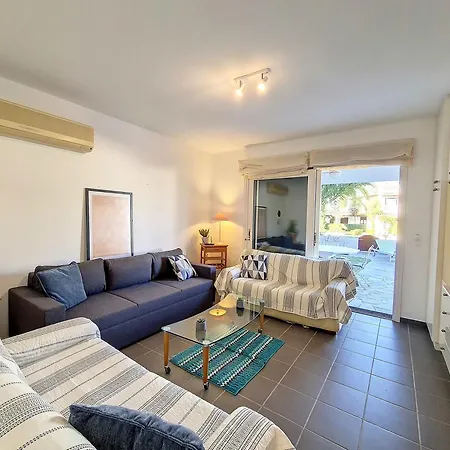 Villa, Swimming Pool For 8 Villa