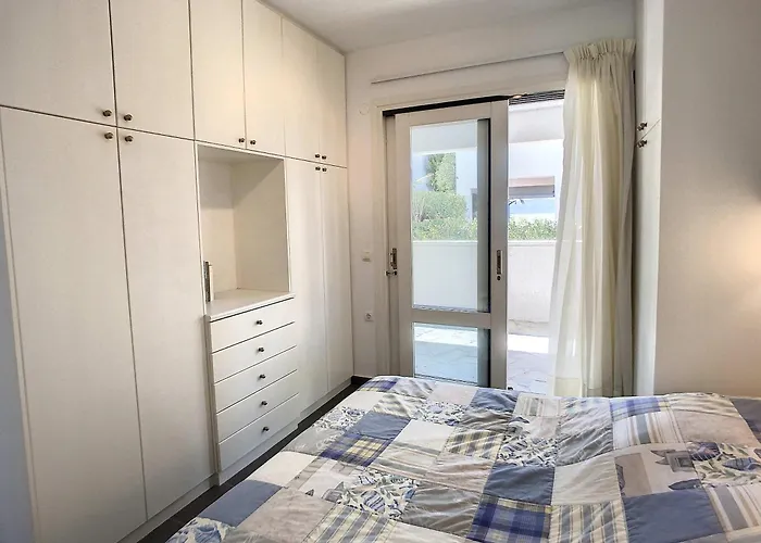 别墅 Villa, Swimming Pool For 8 Thermisía