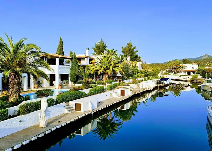 Villa, Swimming Pool For 8 别墅 *