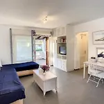 Villa, Swimming Pool For 8 Villa