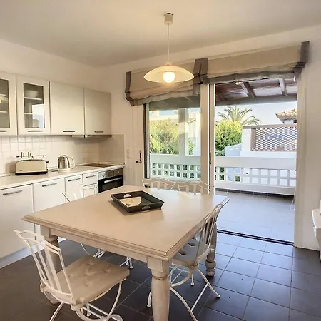 Villa, Swimming Pool For 8 *