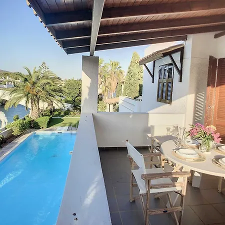 Villa, Swimming Pool For 8 Thermisía