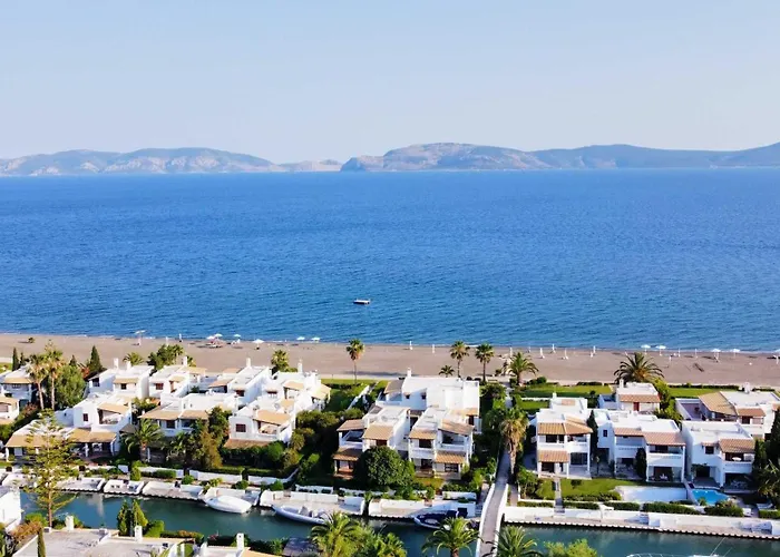 Villa, Swimming Pool For 8 Villa Thermisía