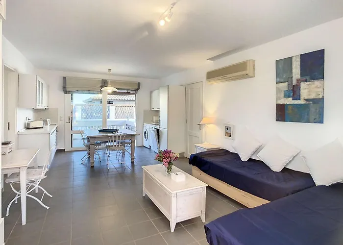 וילה Villa, Swimming Pool For 8 Thermisía